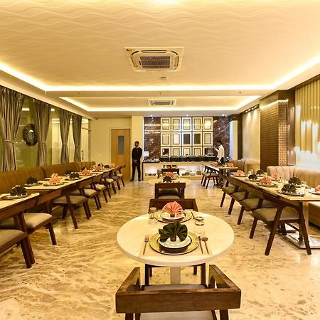 Hotel Avalon Palms Agra Агра Екстер'єр фото