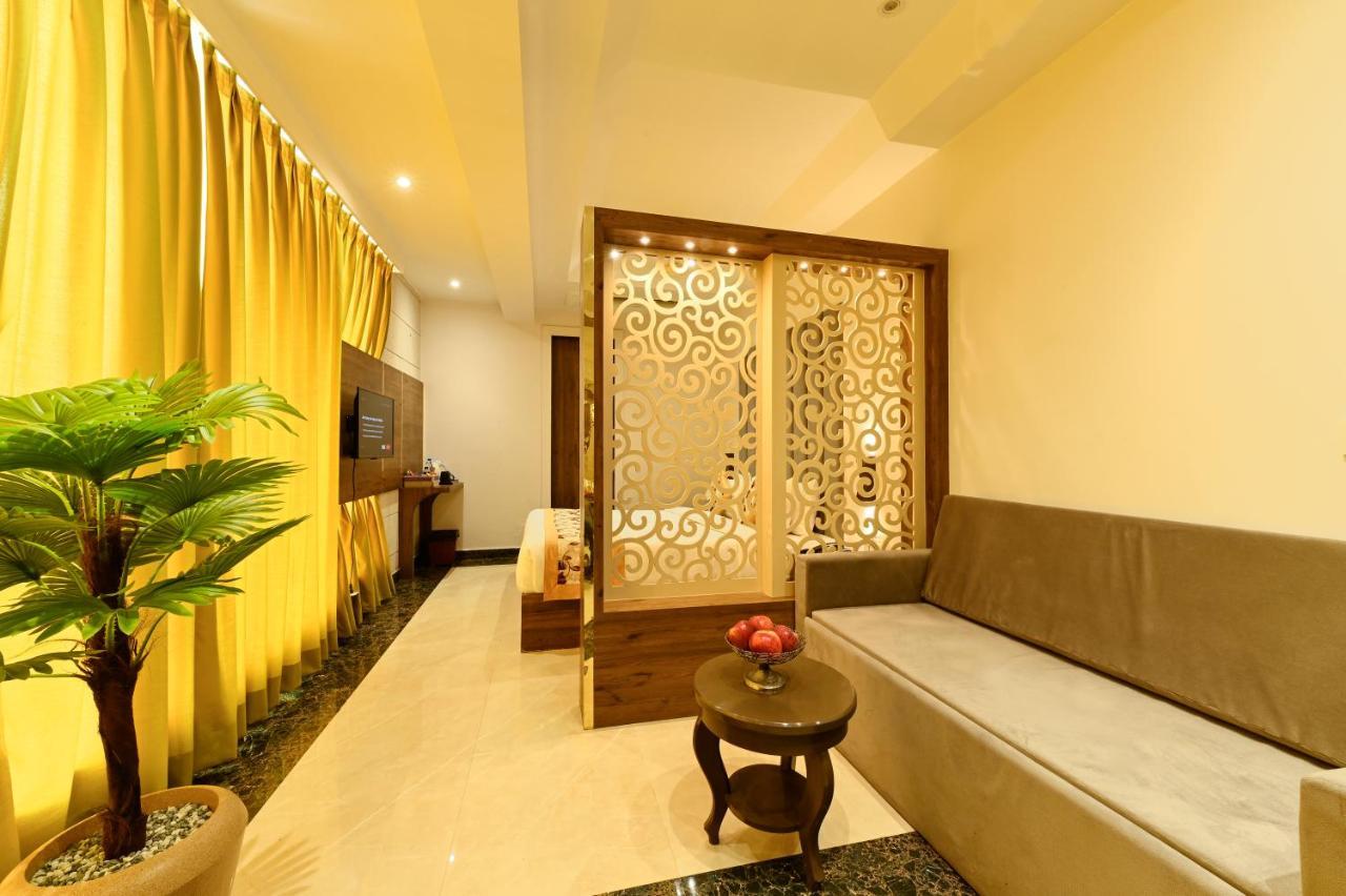 Hotel Avalon Palms Agra Агра Екстер'єр фото