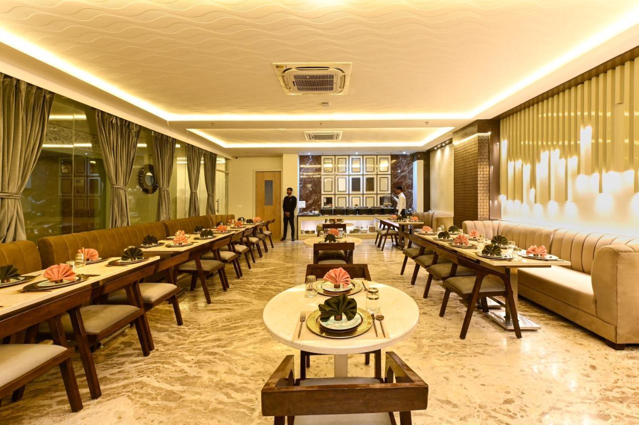 Hotel Avalon Palms Agra Агра Екстер'єр фото