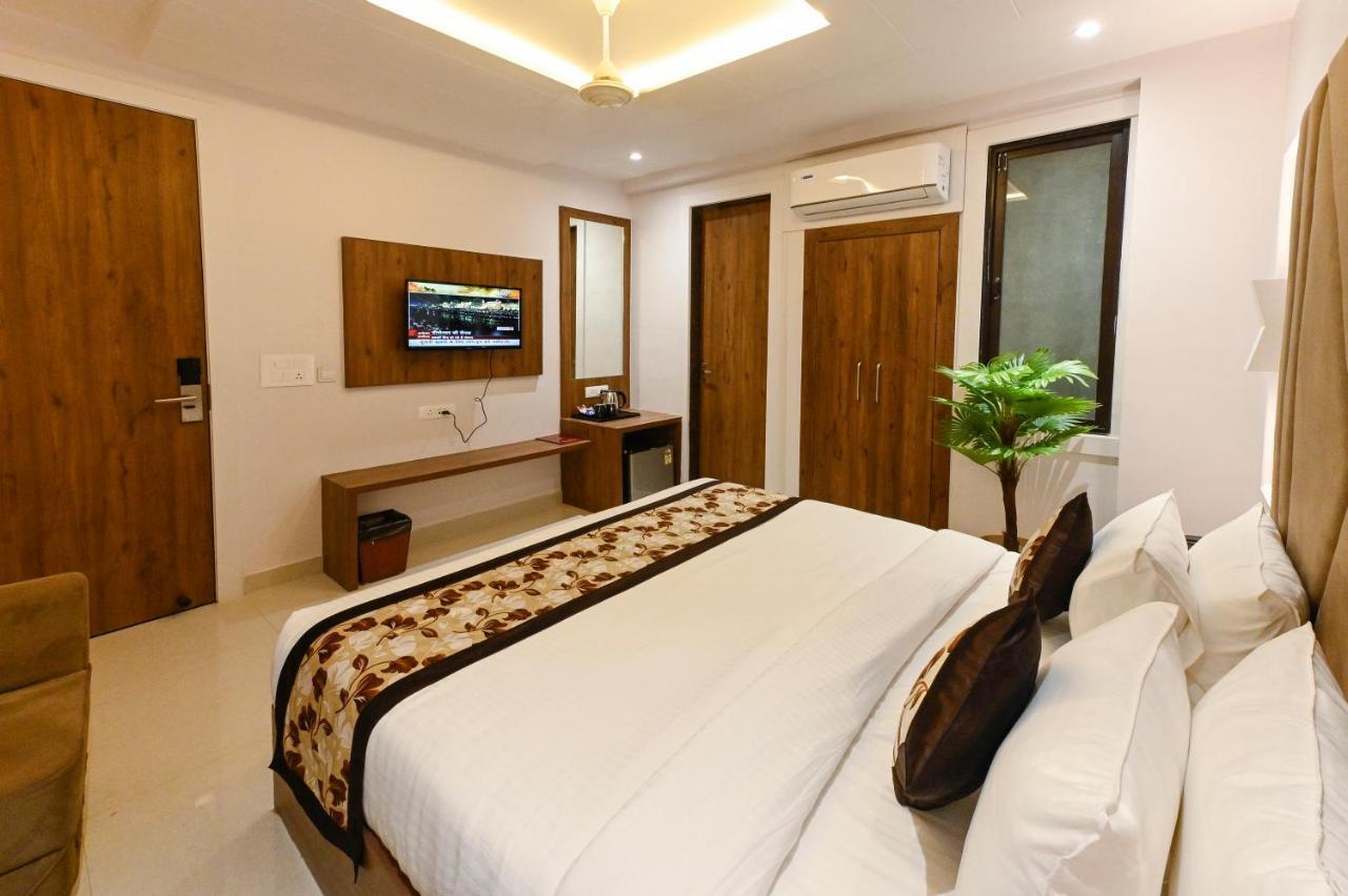 Hotel Avalon Palms Agra Агра Екстер'єр фото